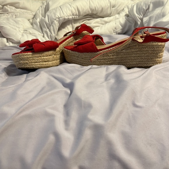 Red and tan wedges - Picture 2 of 2